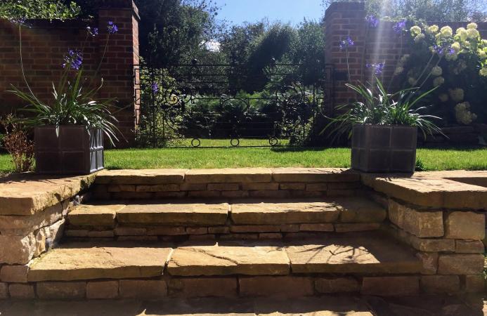 Country garden (New Forest) 